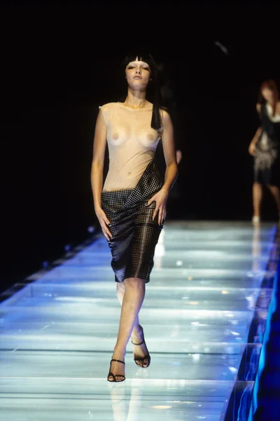Look 48